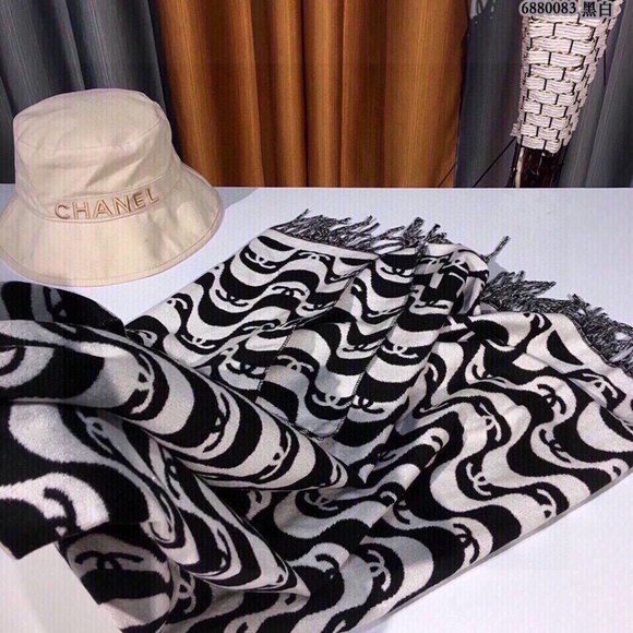 💎✨AUTHENTIC✨💎CHANEL scarf - Picture 3 of 9